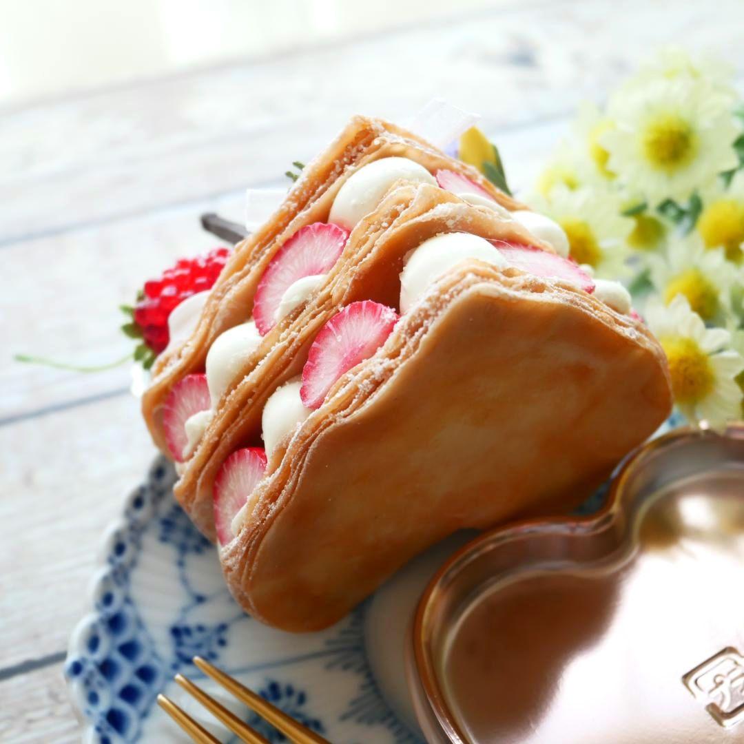 【＊さおり＊様】フェイクスイーツ◆菫ブーケ飾♬ハート型♡パリパリ苺のミルフィーユ