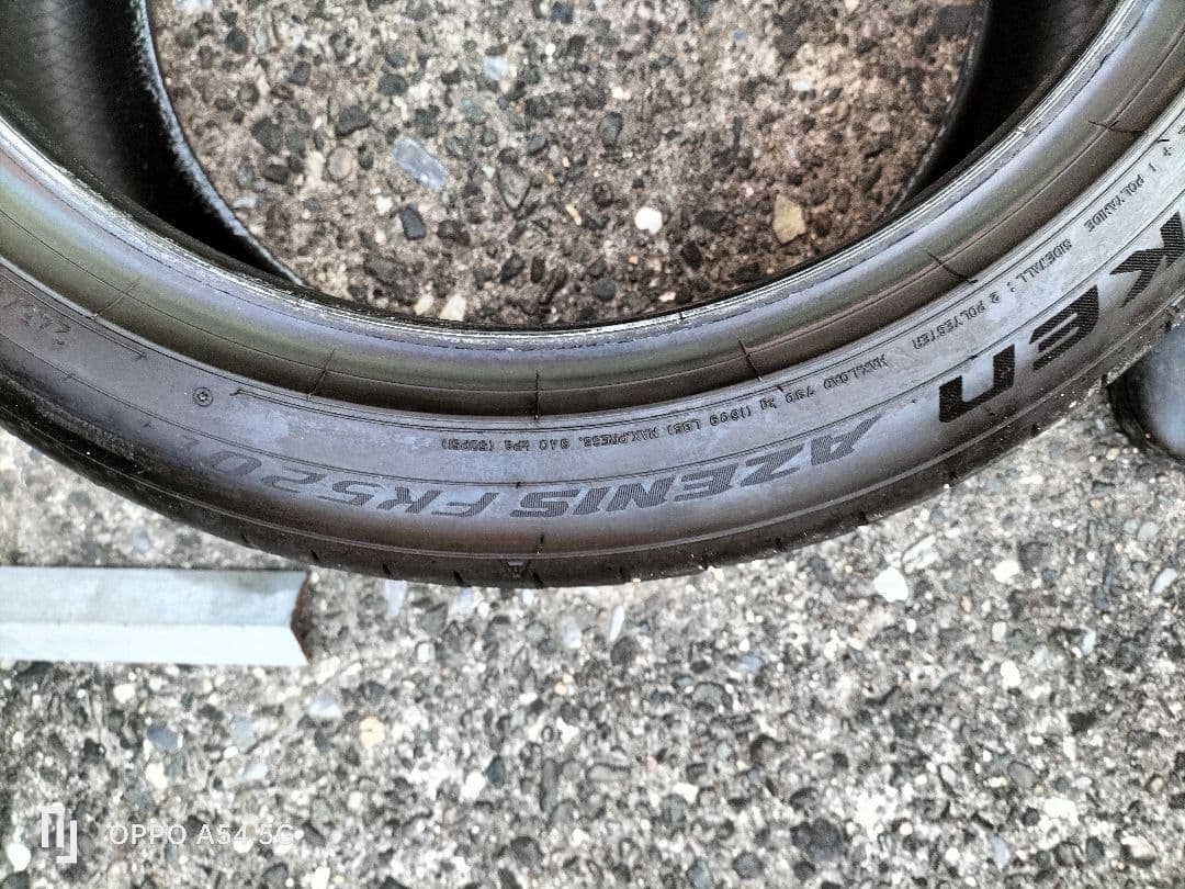 FALKEN　AZENIS FK520L タイヤ 4本セット 中古品
