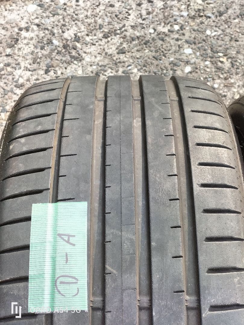 FALKEN　AZENIS FK520L タイヤ 4本セット 中古品