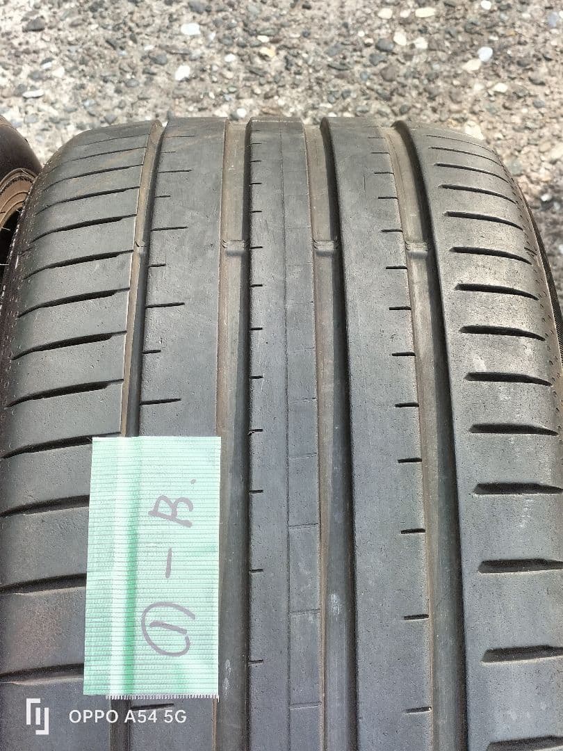 FALKEN　AZENIS FK520L タイヤ 4本セット 中古品