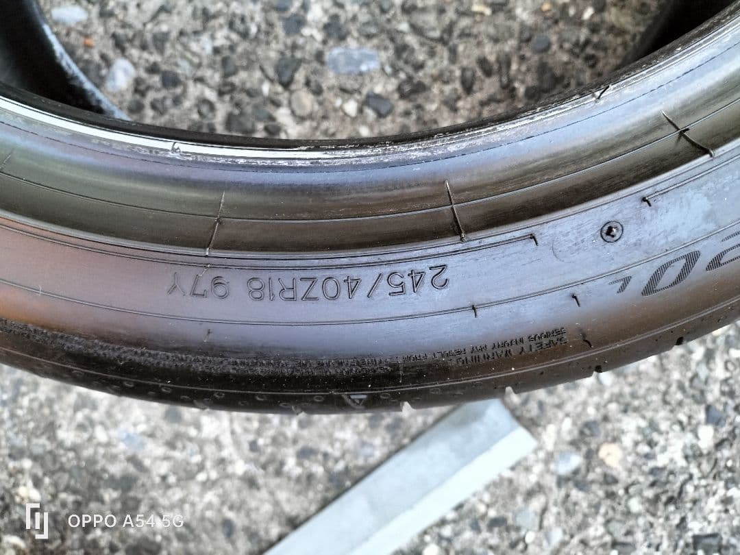 FALKEN　AZENIS FK520L タイヤ 4本セット 中古品