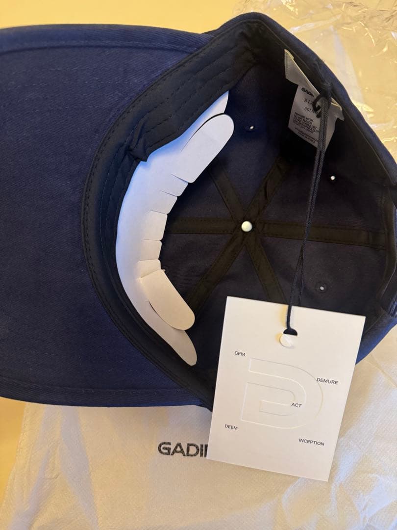 GADID ANONIEM ネイビー キャップ