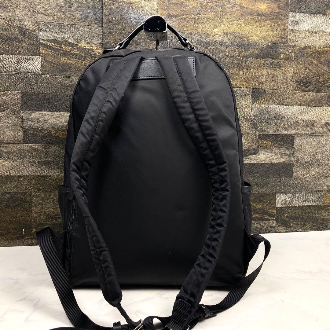 【美品】agnes b. ナイロンリュック ブラック 多ポケット 軽量