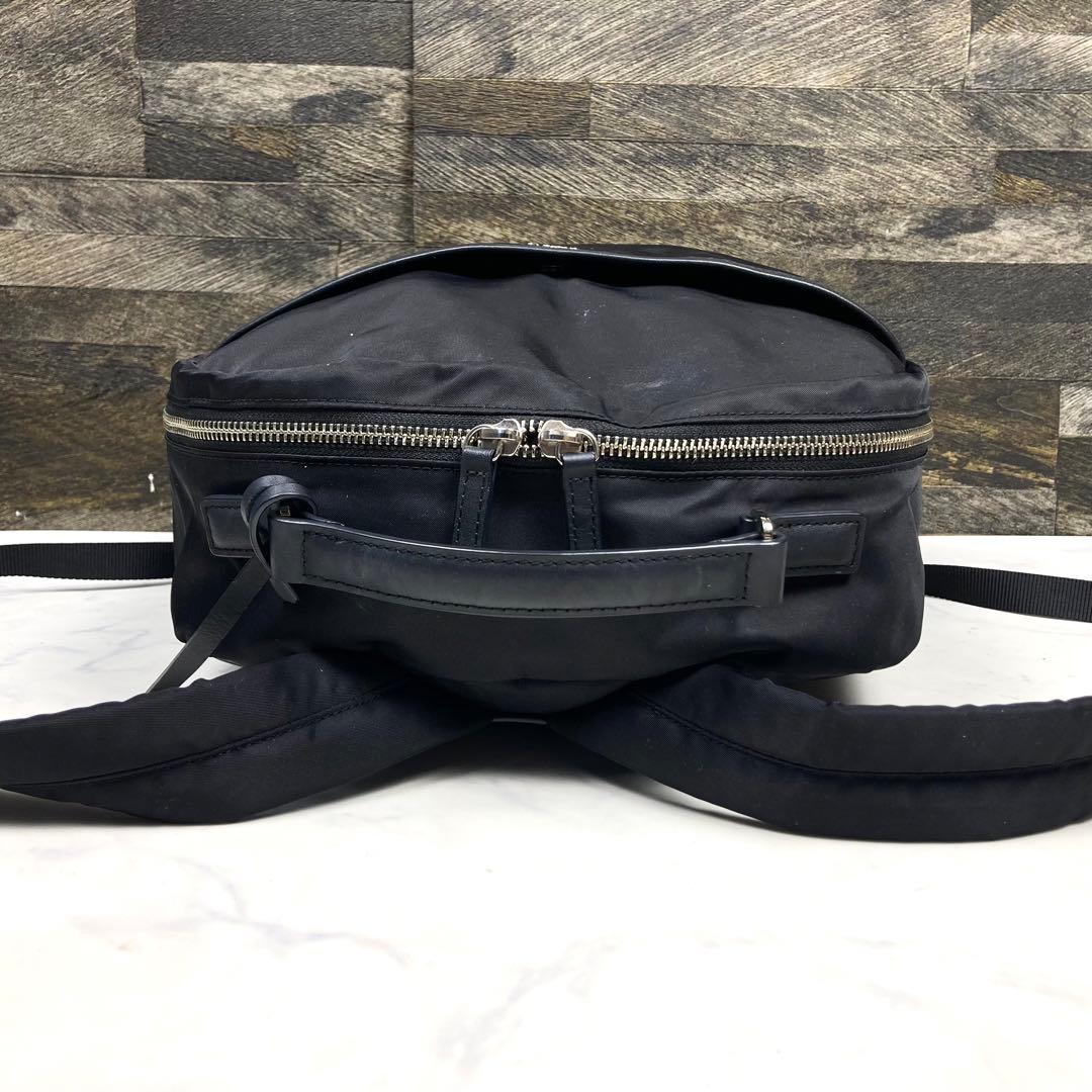 【美品】agnes b. ナイロンリュック ブラック 多ポケット 軽量