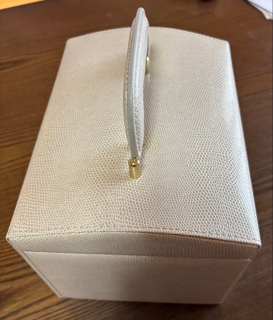 ホワイト アクセサリーケース 引き出し式