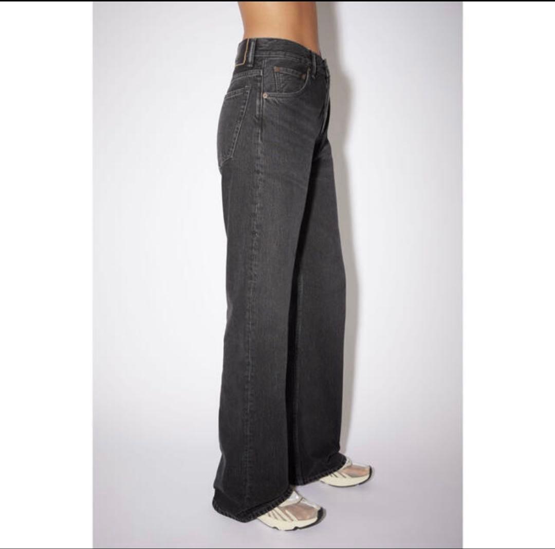Acne Studios ルーズブーツカットジーンズ