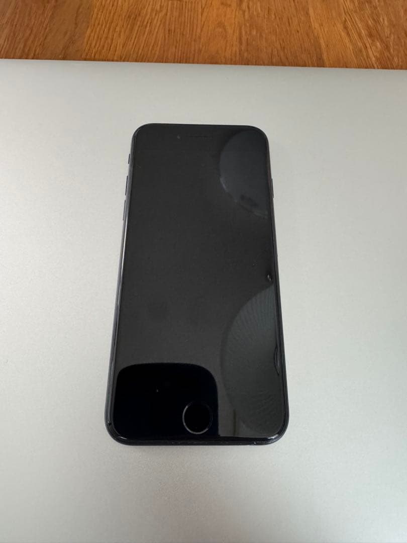 iPhone SE 第3世代　128GB