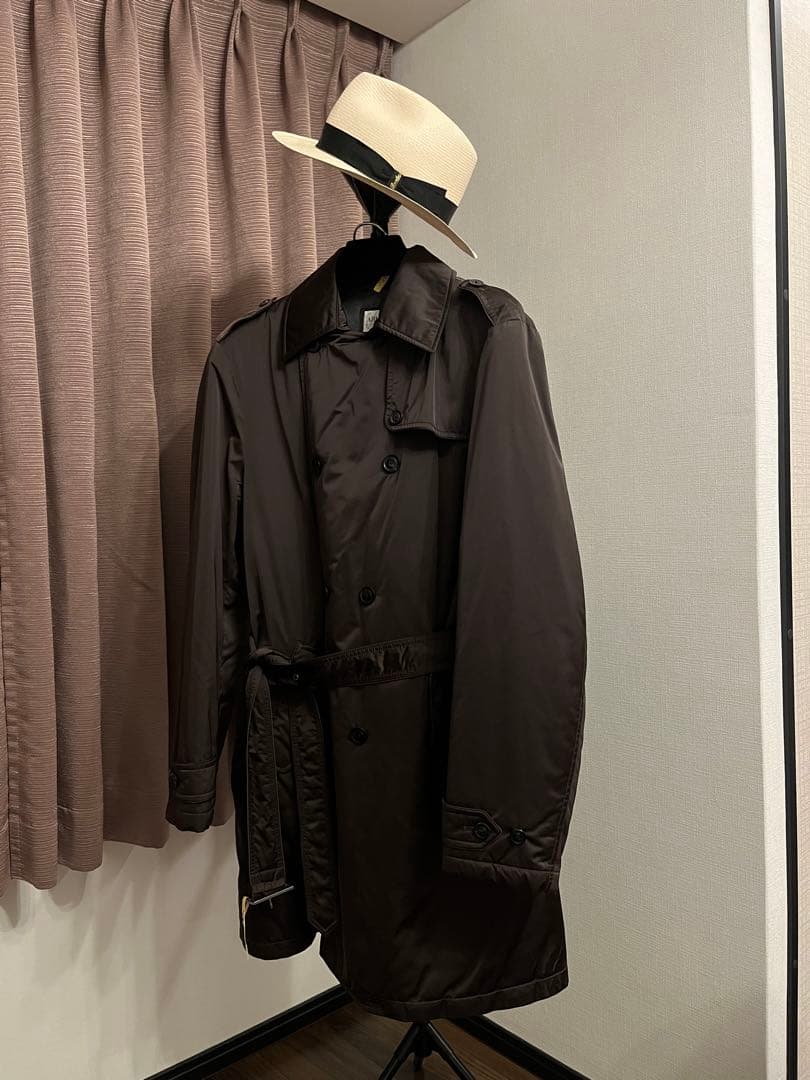 限定価格！美品アルマーニ　COLLEZIONI 暖かトレンチコートハンガー付