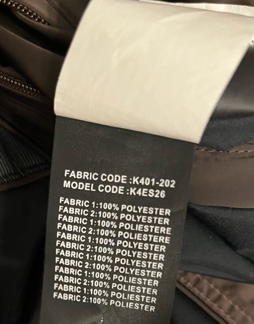 限定価格！美品アルマーニ　COLLEZIONI 暖かトレンチコートハンガー付