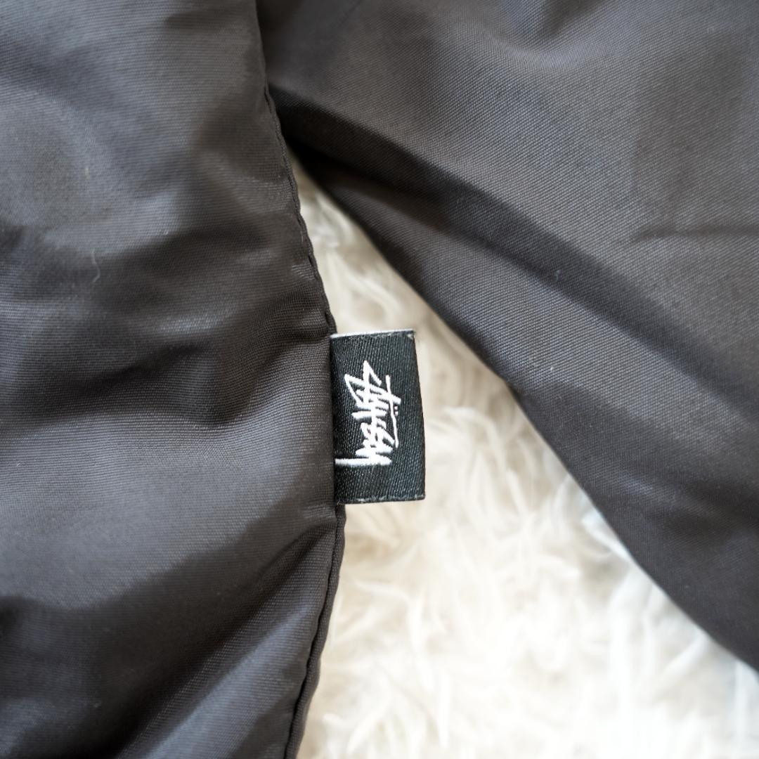 【美品】STUSSY　ステューシー　刺繍ロゴナイロンスタジャン　Mサイズ　黒