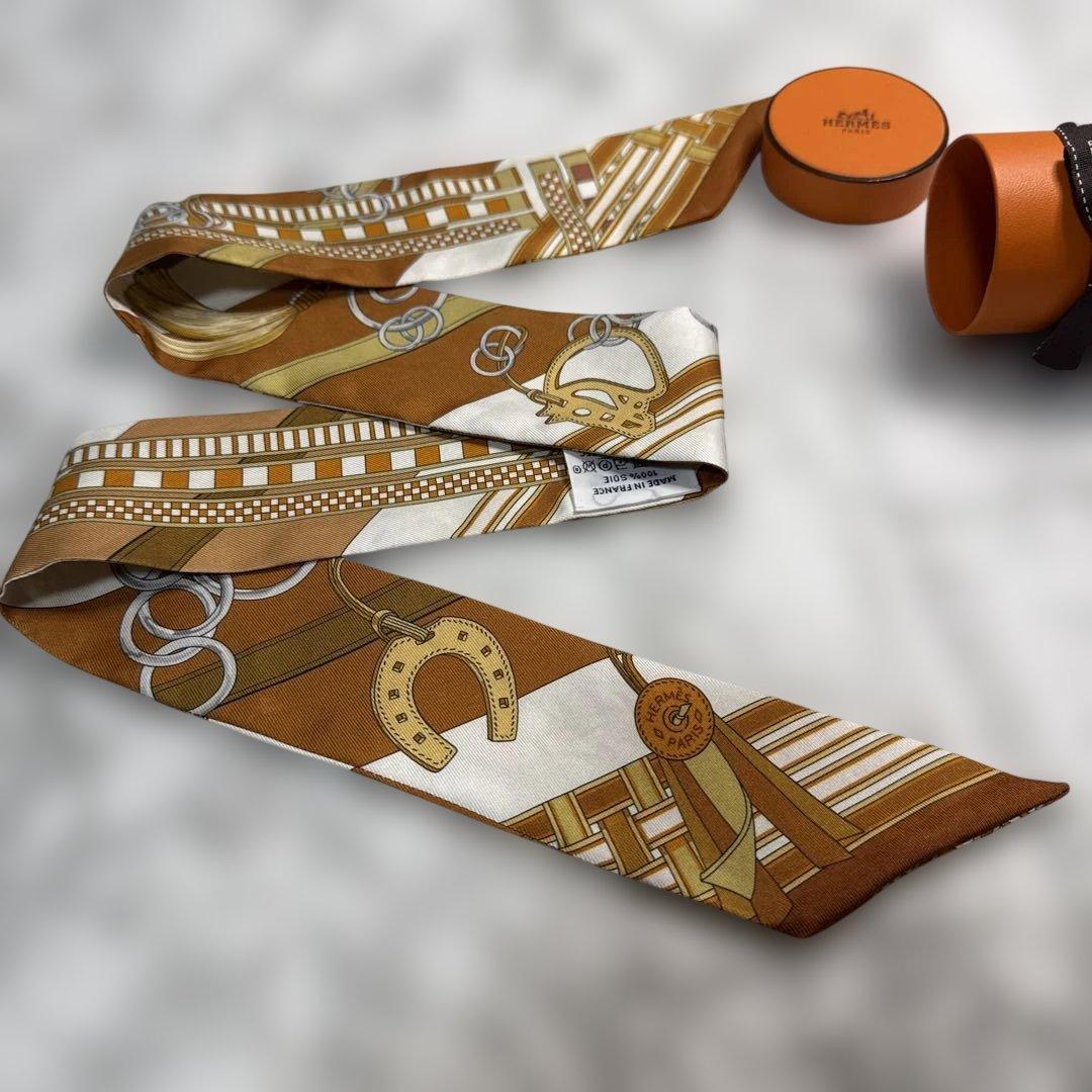 【箱付き】人気ブラウン✨エルメス　HERMES ツイリー　馬勒とチャーム