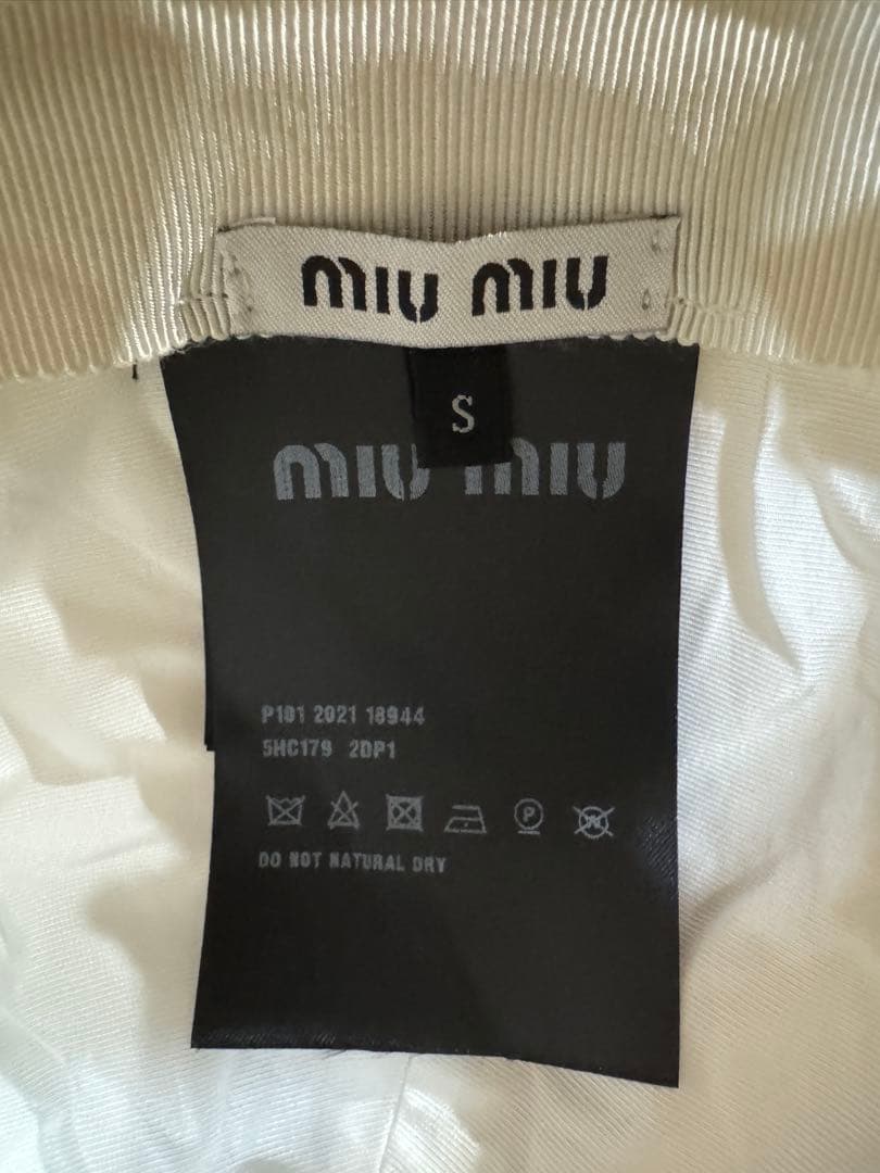 miumiu ベースボールキャップ　ホワイト