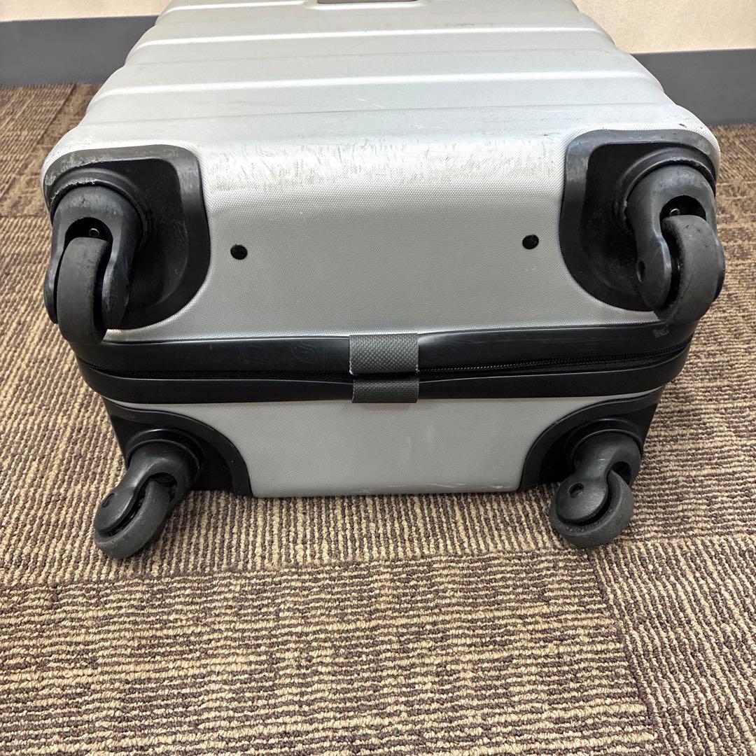 無印良品 バーを自由に調節できるハードキャリーケース36L シルバー
