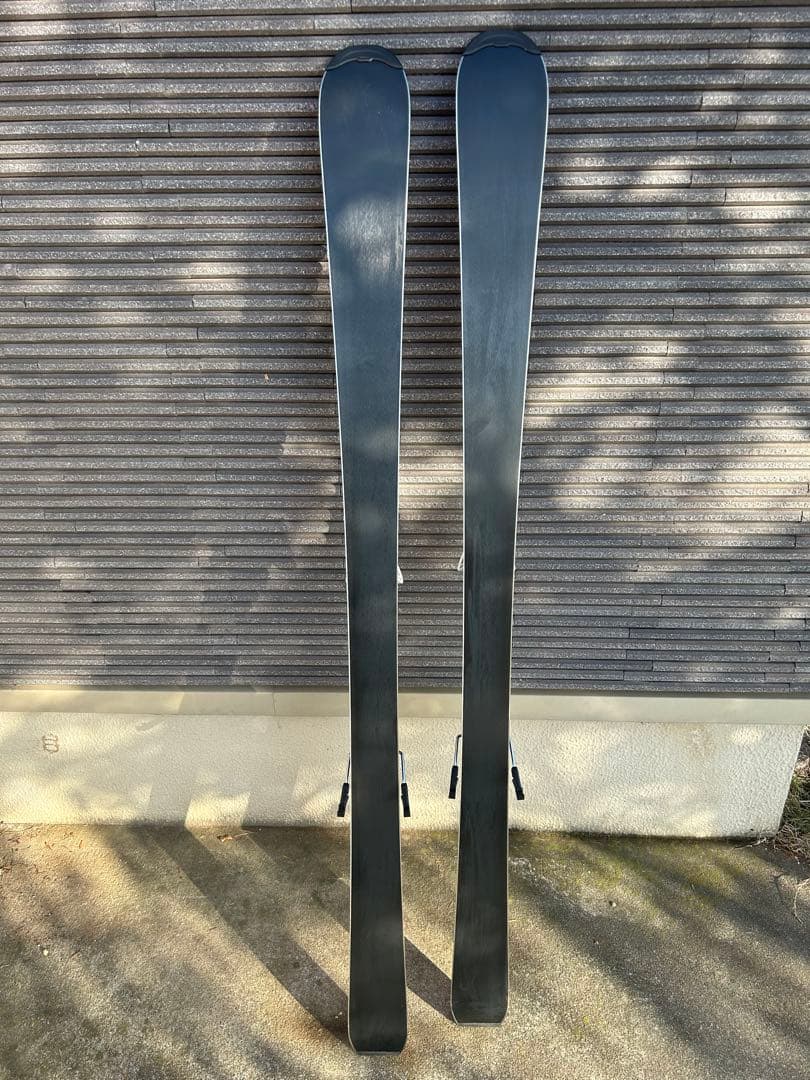 Atomic ジュニアスキー板 vantage 140cm ストック付き