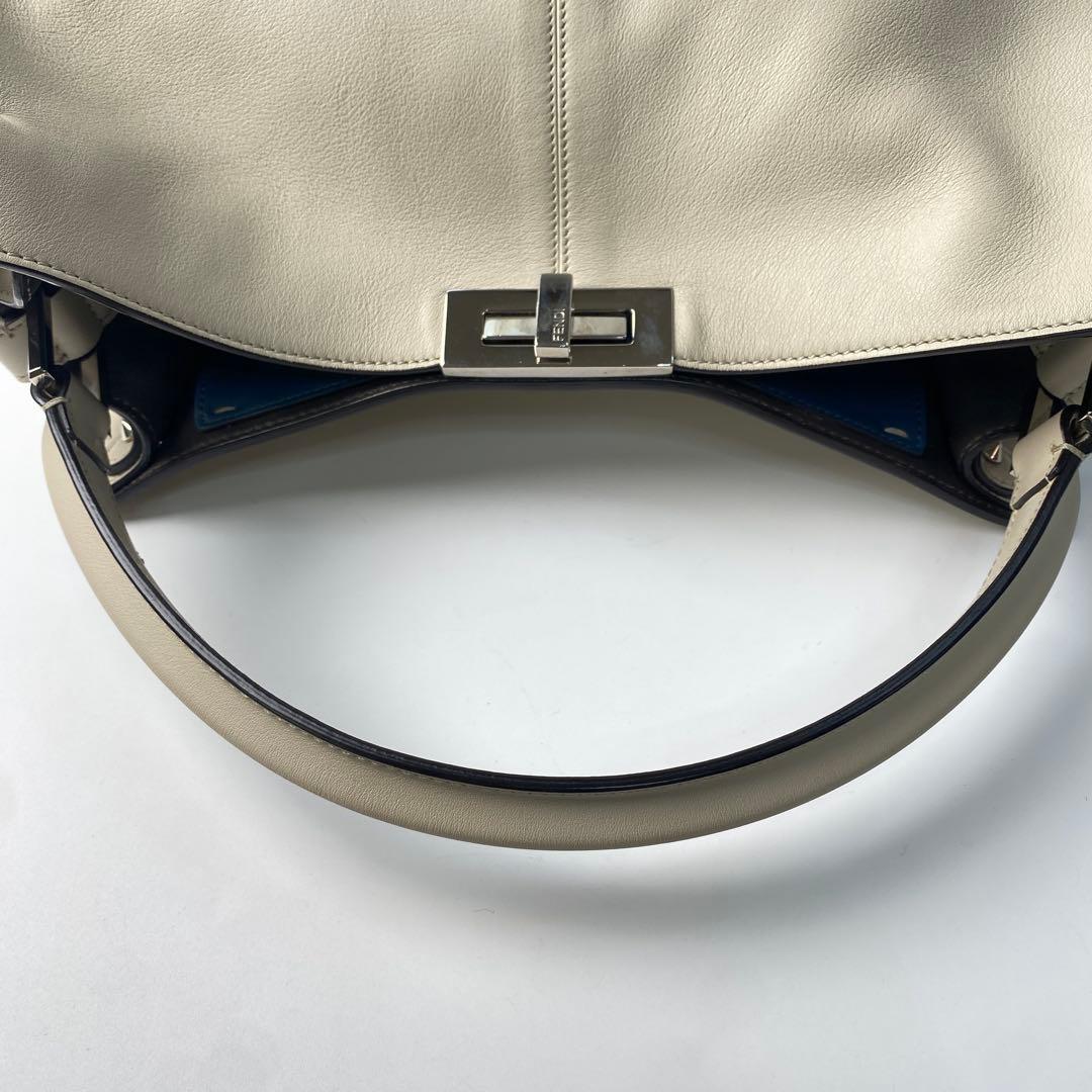 フェンディFENDI ピーカブー エックスライト ラージ 8BN304