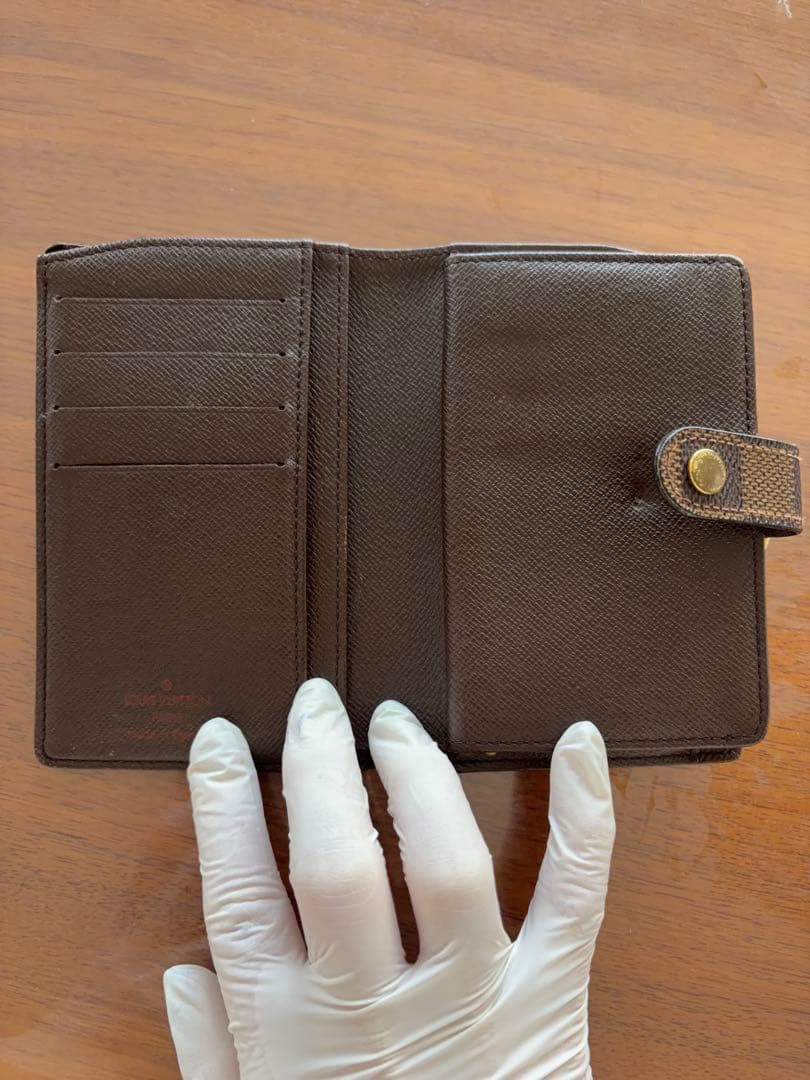 LOUIS VUITTON 二つ折りがま口財布