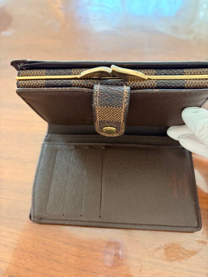 LOUIS VUITTON 二つ折りがま口財布