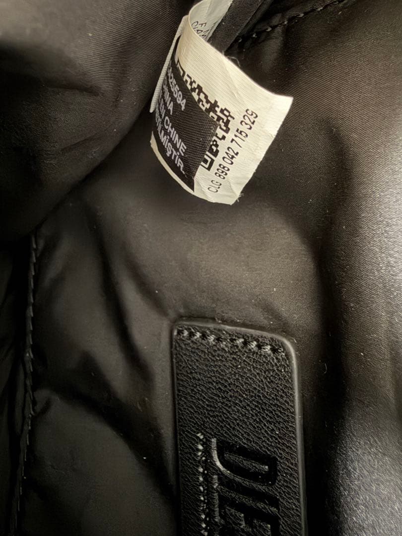 DIESEL ブラック ボディバッグ ショルダーバッグ