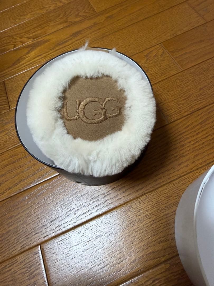 UGG シープスキン耳あて　ブラウン