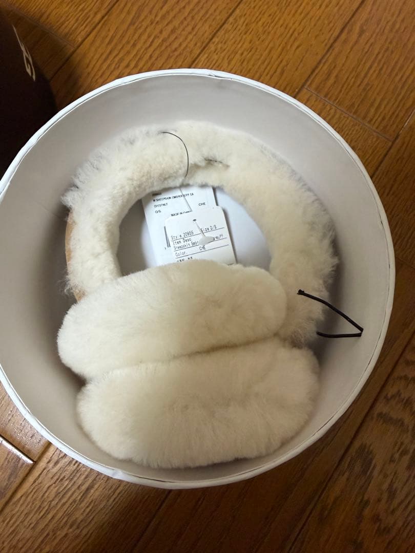 UGG シープスキン耳あて　ブラウン