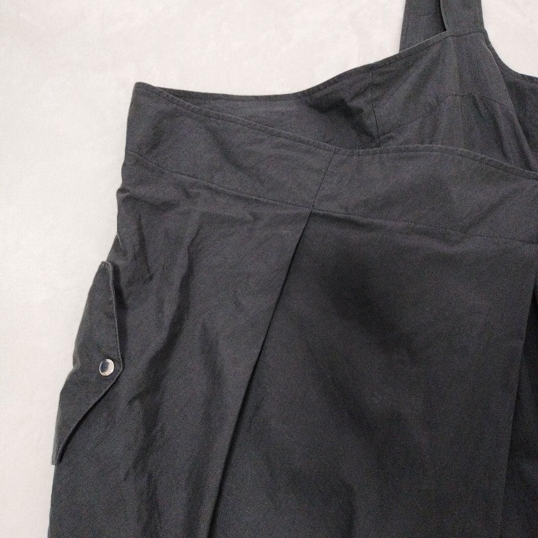 イアパピヨネ スミスタイル ワンショルダーラップサロペット ブラック