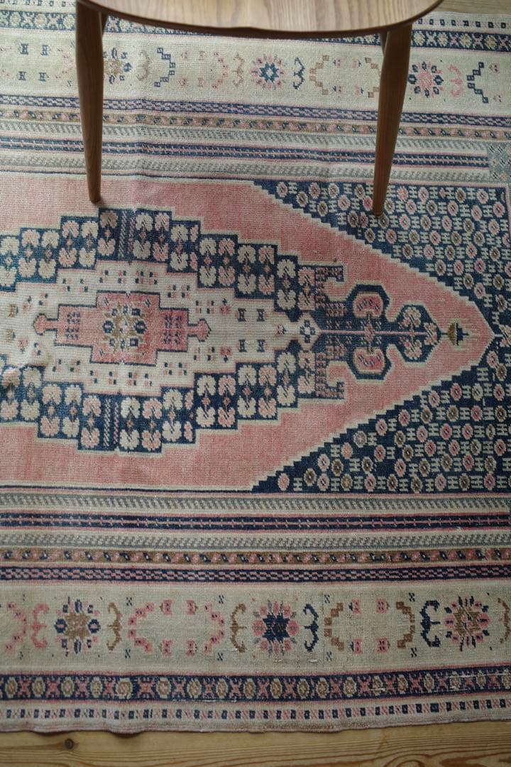 トルコ　コンヤ　ウール100% ヴィンテージ　ラグ