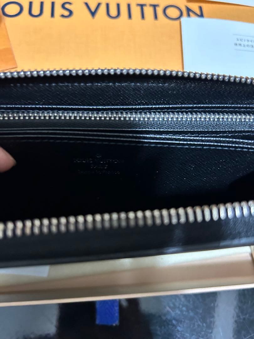 ルイヴィトン ジッピーウォレット エピ 長財布 黒　メンズ　レディース