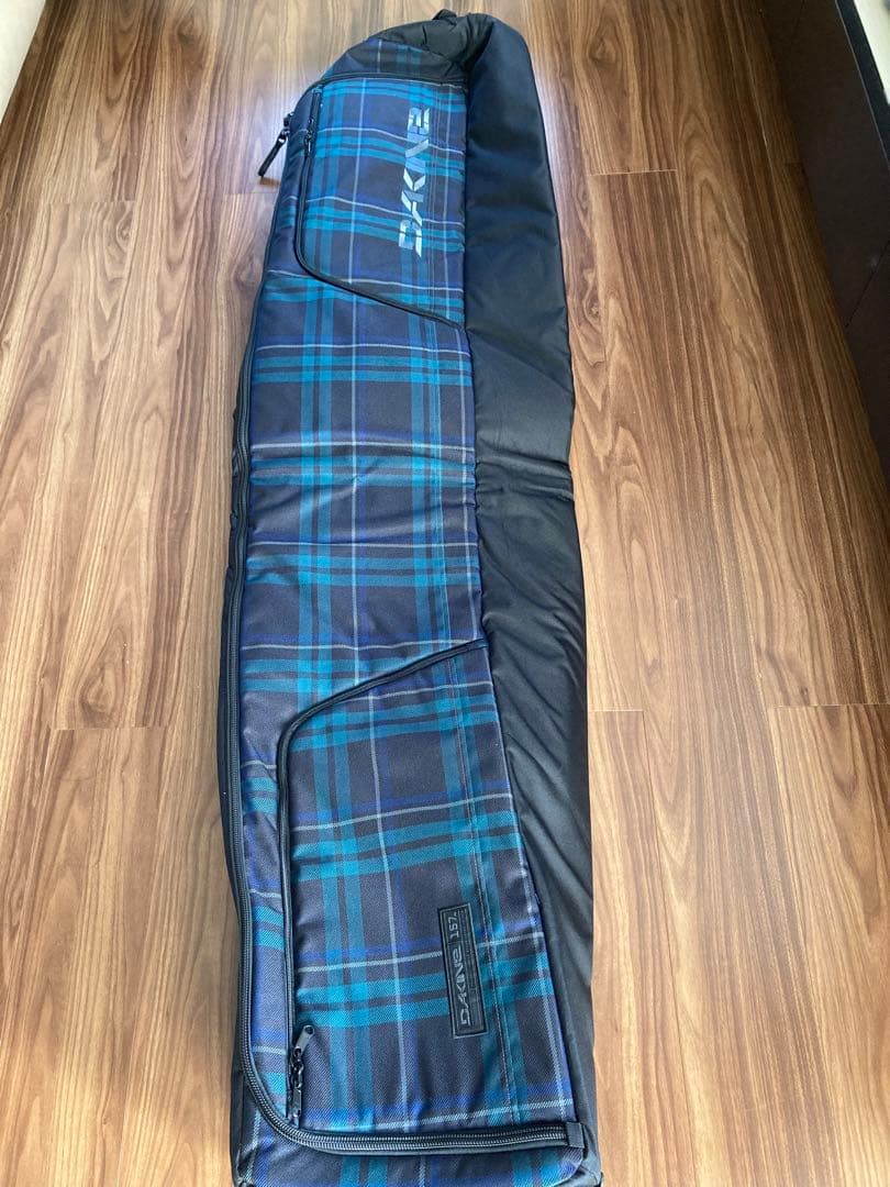 11/30出品　スノーボード　キャスター　ローラー付き　DAKINE 157