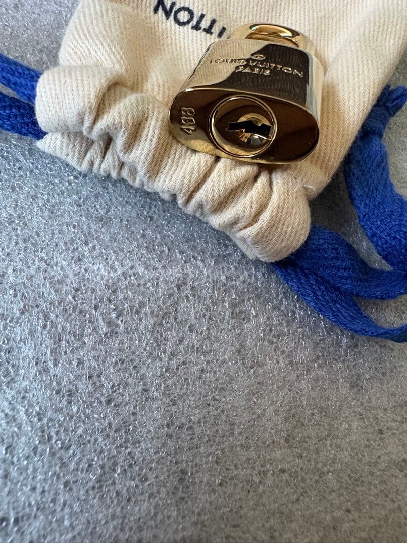 新品ルイヴィトン パドロック カデナ ネックレス チェーン付き 南京錠（438）