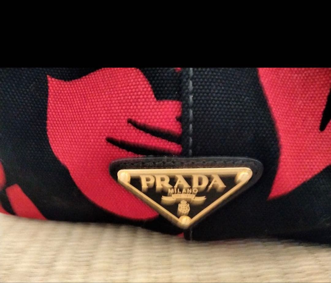 リンナ様限定です。PRADA カナパ　ハイビスカス柄