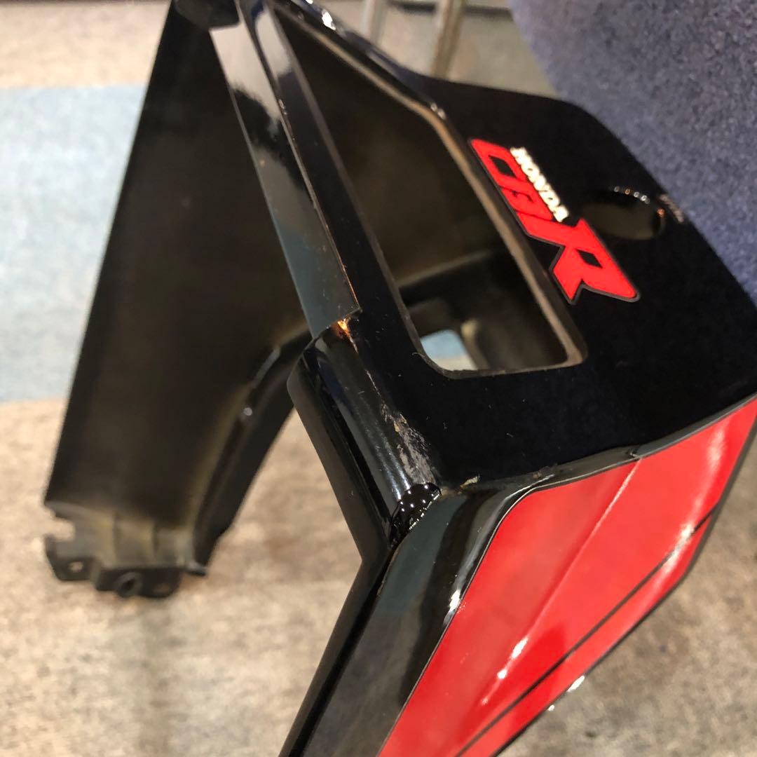CBR400F2型　赤黒 純正テールカウル
