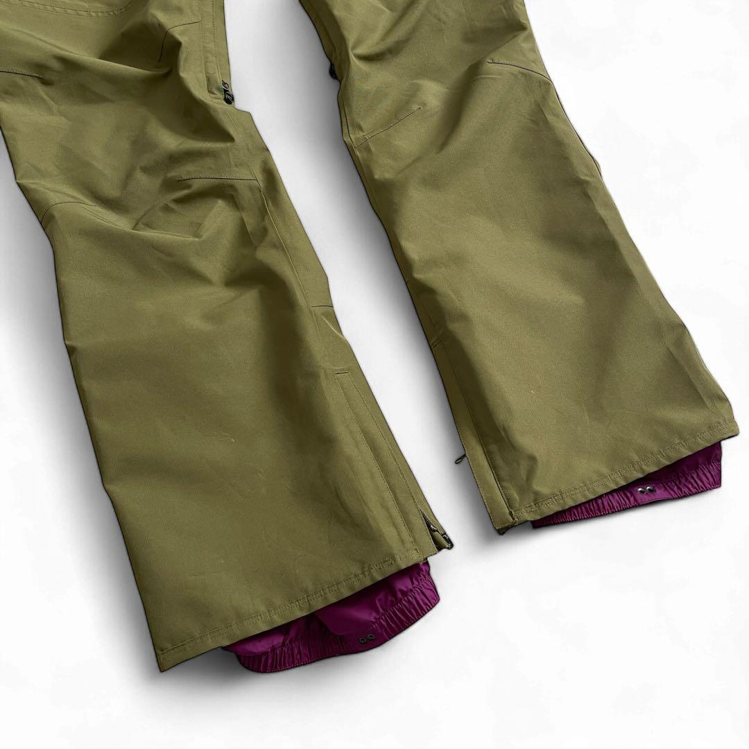 美品　BURTON ゴアテックスパンツ　カーキ　M