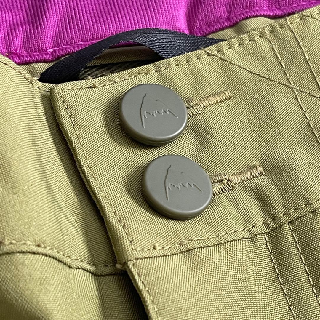美品　BURTON ゴアテックスパンツ　カーキ　M