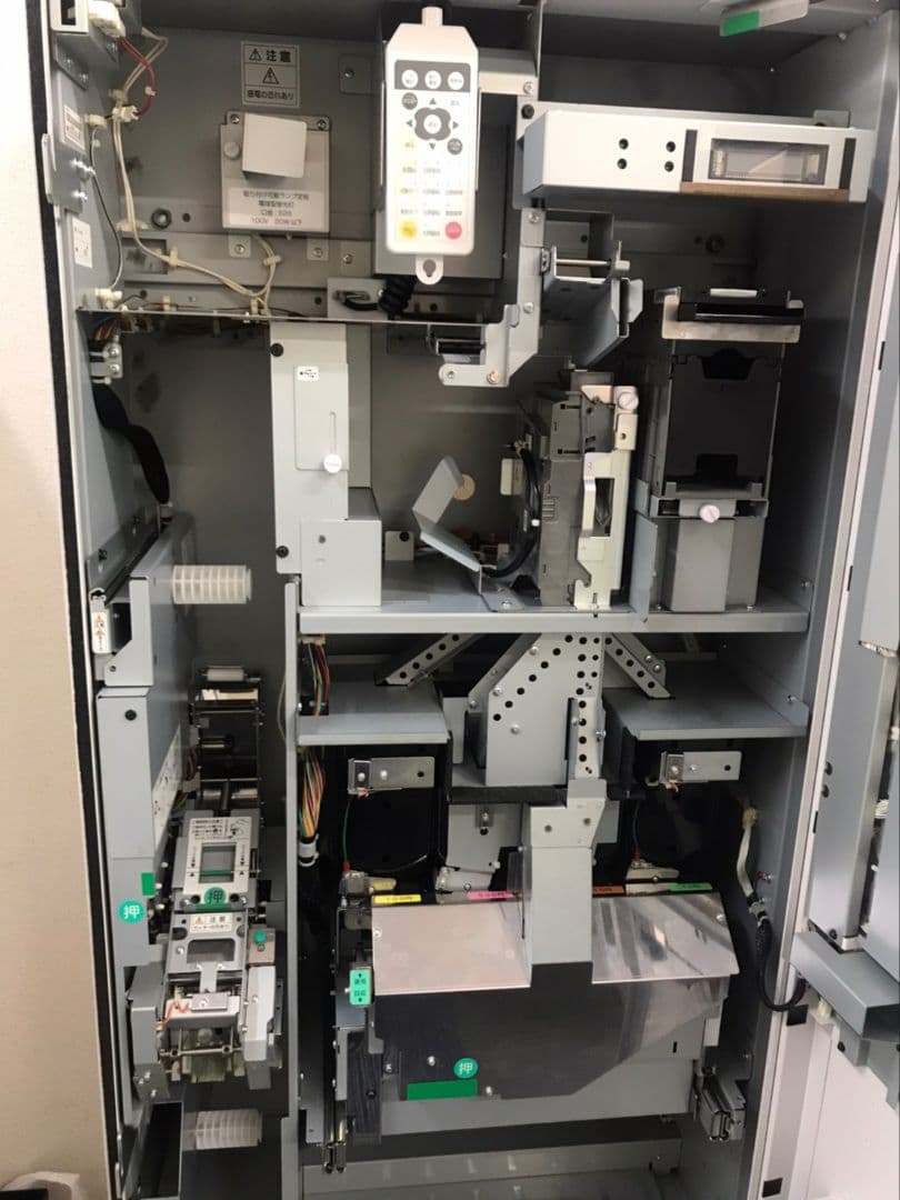 券売機　GLORY VT-B20