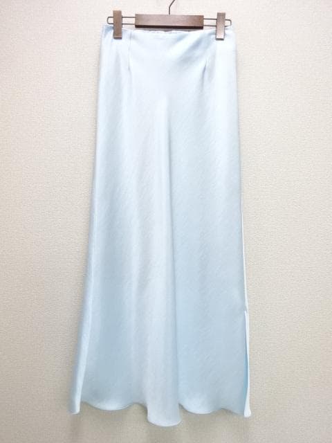 IENA《WEB・一部店舗限定 》ダブルサテンスカート　36　サックスブルー