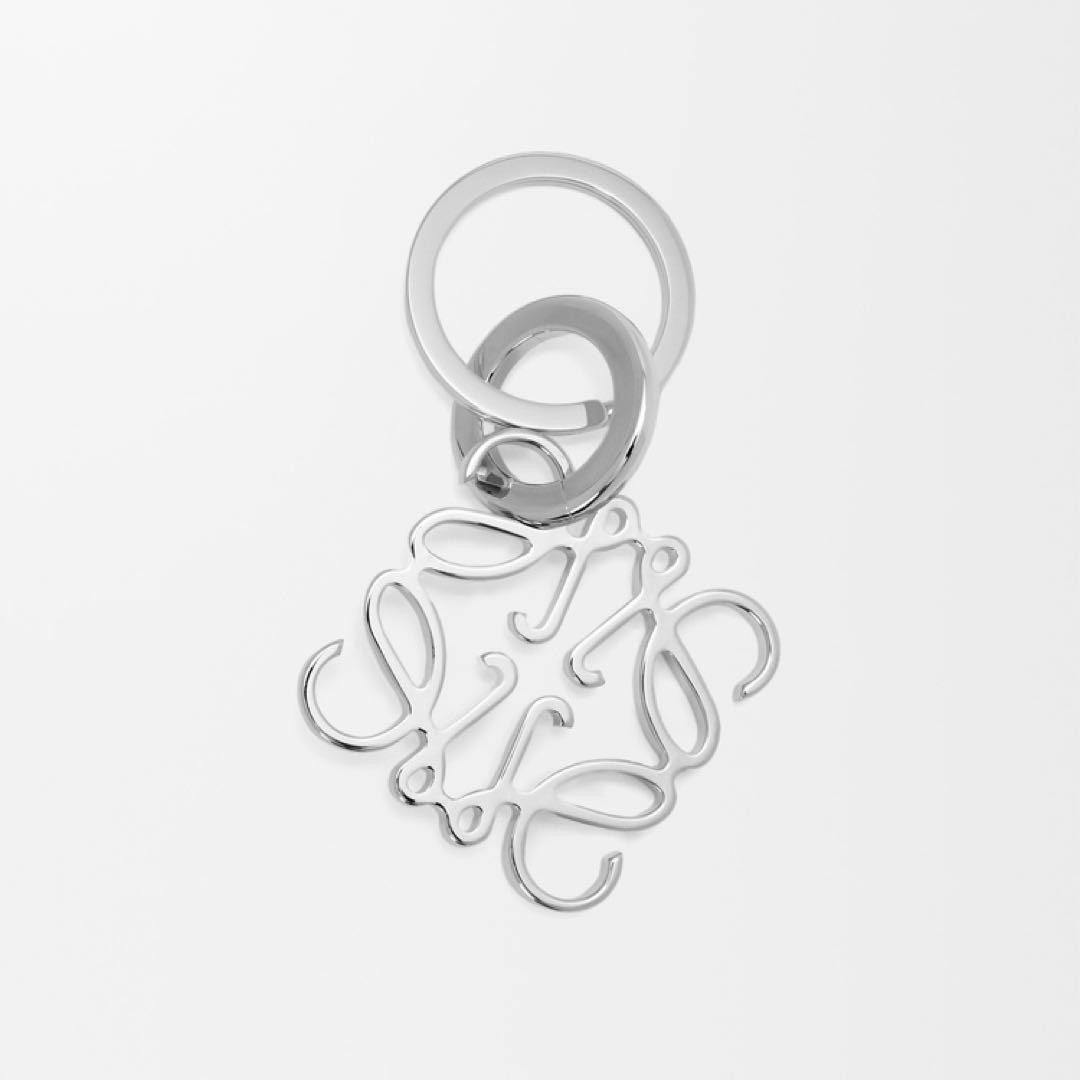 LOEWE メタル製アナグラムキーリング　 パラジウムカラー