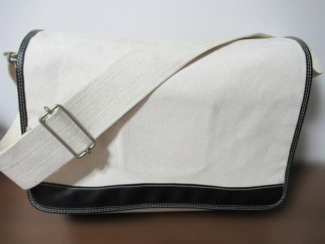 【昭和レトロ】肩掛け学生カバン（帆布製のショルダーバッグ）