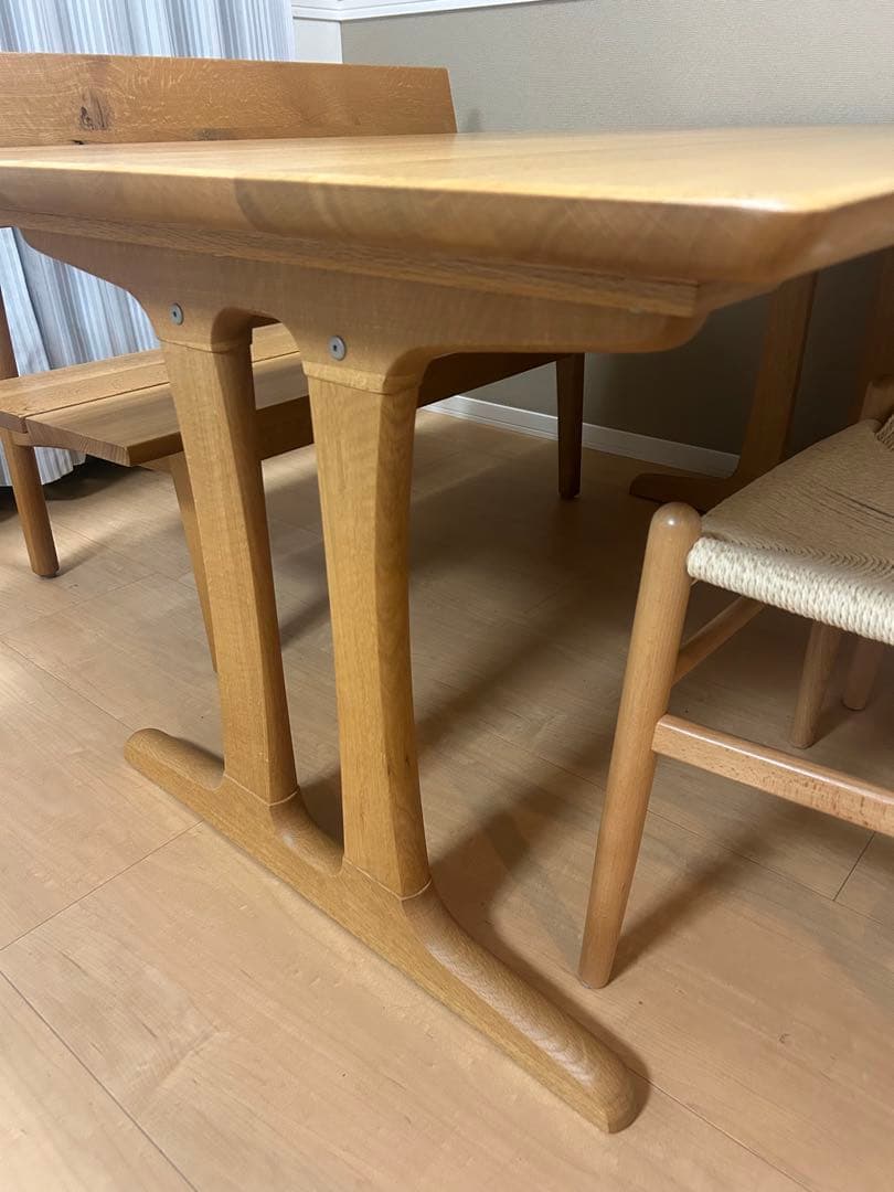 飛騨　木馬舎　こまや　ダイニングテーブル