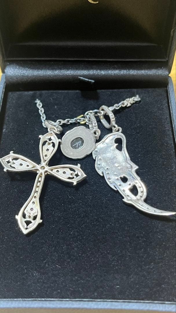 ローリーロドキン　ネックレス/シルバー925/クロス／フェザー／丸型