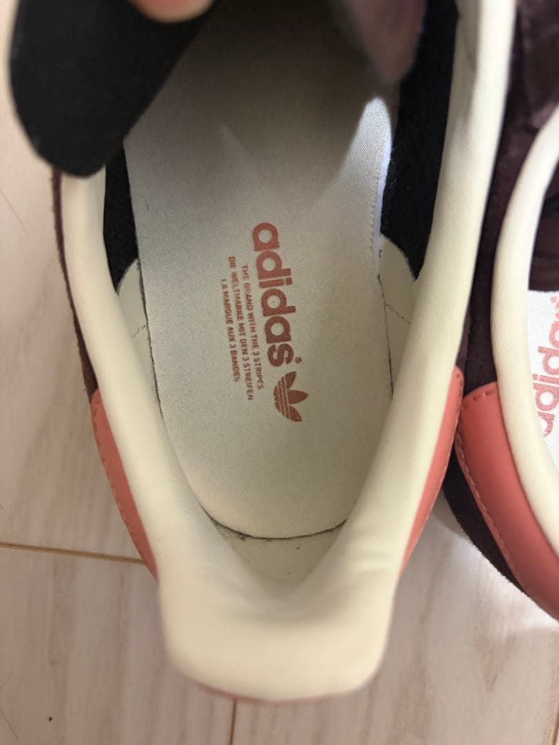 adidas ガゼル スニーカー