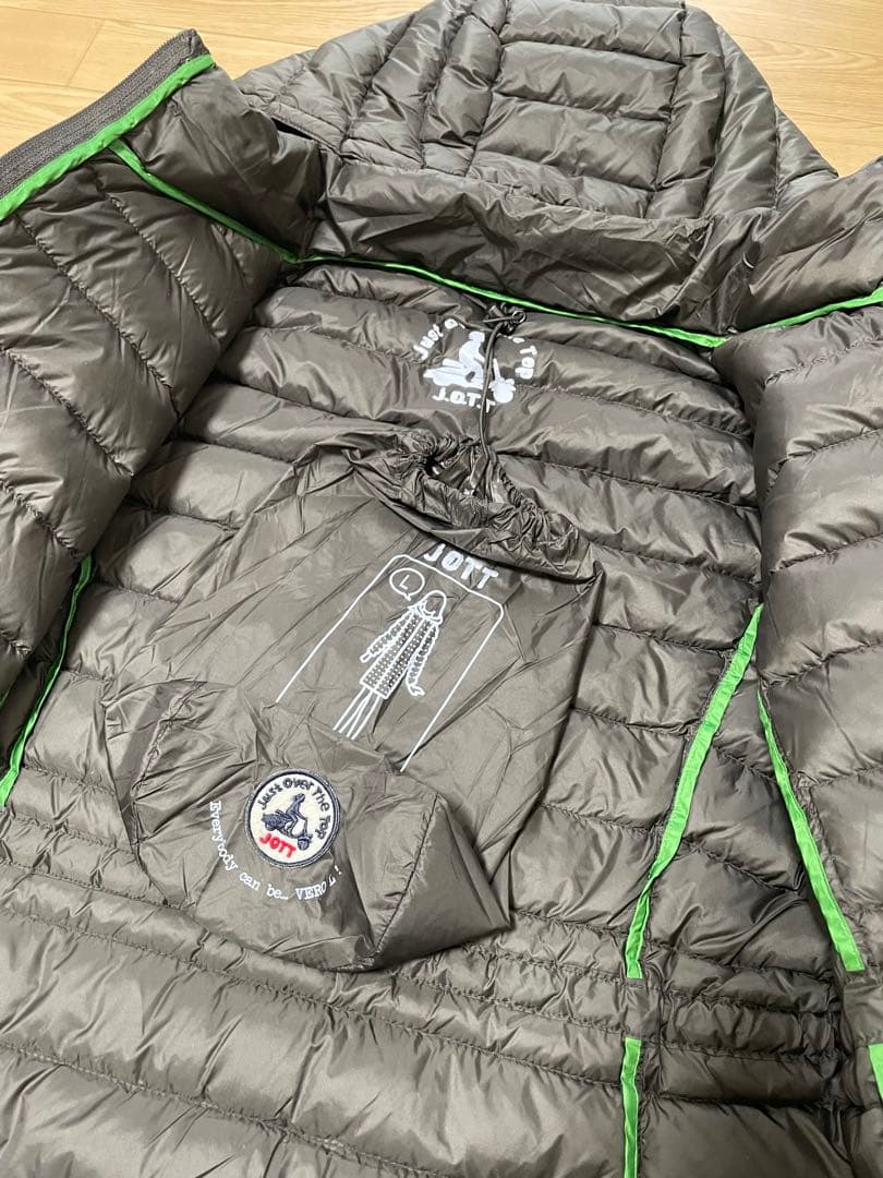 新品JOTT VERO ライトウエイト ダウンコート　カーキL