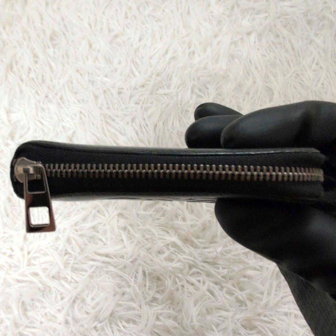 プー ロエベ 二つ折り アナグラム ラウンドファスナー レザー ブラック