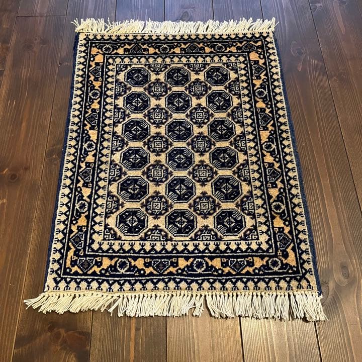 【新品未使用】アフガニスタン産 絨毯 ホジャロシュナイ
