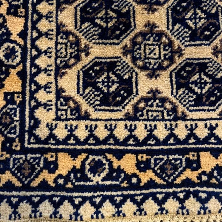【新品未使用】アフガニスタン産 絨毯 ホジャロシュナイ