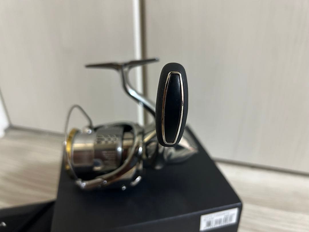【超美品】18ステラC3000MHG スピニングリール