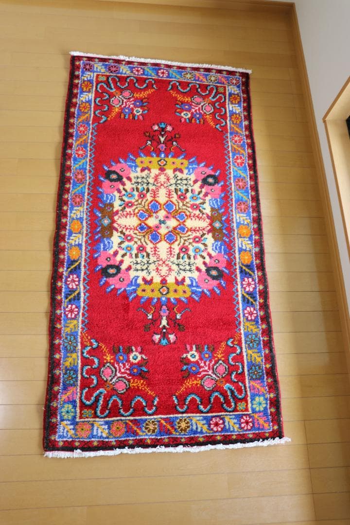 ＜１点物＞　ヴィンテージ　ギュネイ　ラグ 　１５７× ７７ cm