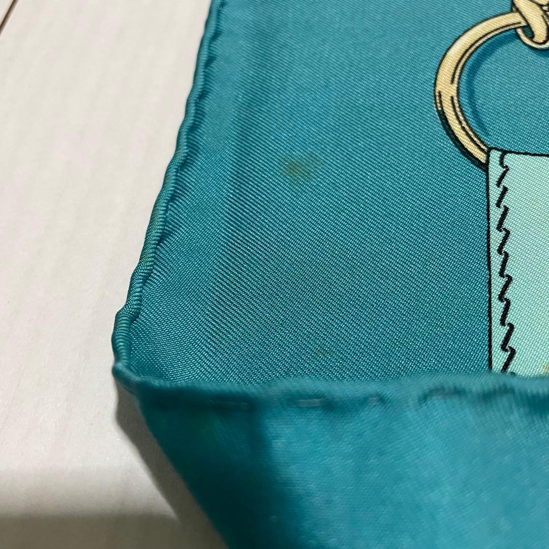 【人気動物柄】HERMÈS シルクスカーフ Cuiveries