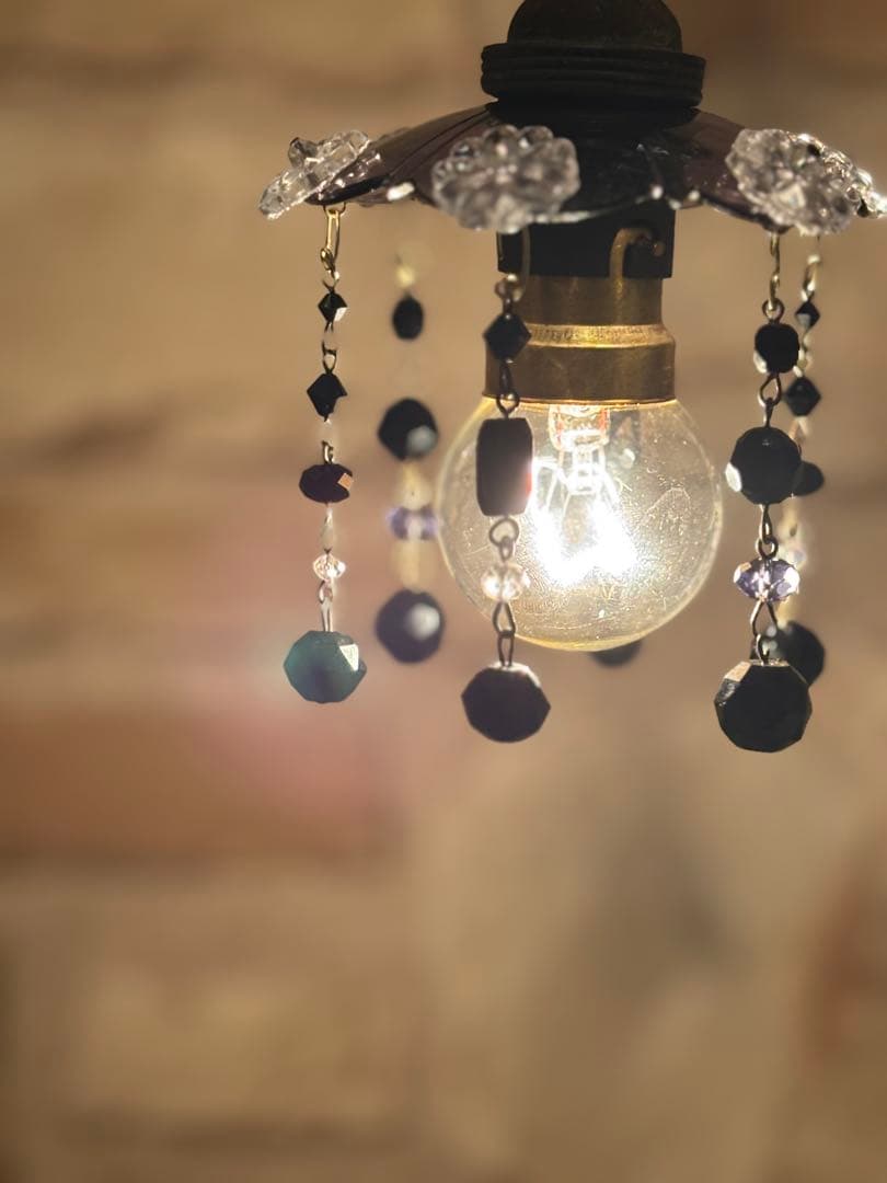 希少 紫アートデコ 漆黒の祈り 哀悼のビーズが導くヴィンテージミニシャンデリア