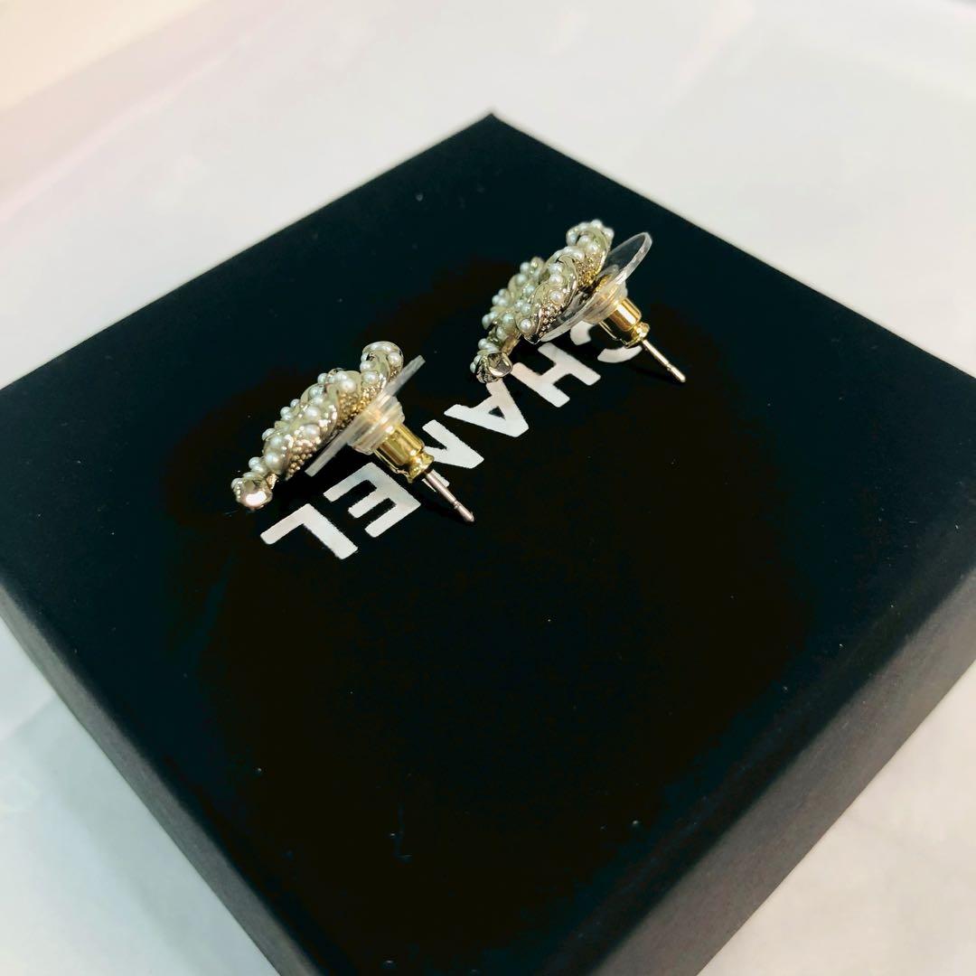 ♡CHANEL ココマーク パール調 ピアスゴールドカラー エレガントデザイン♡