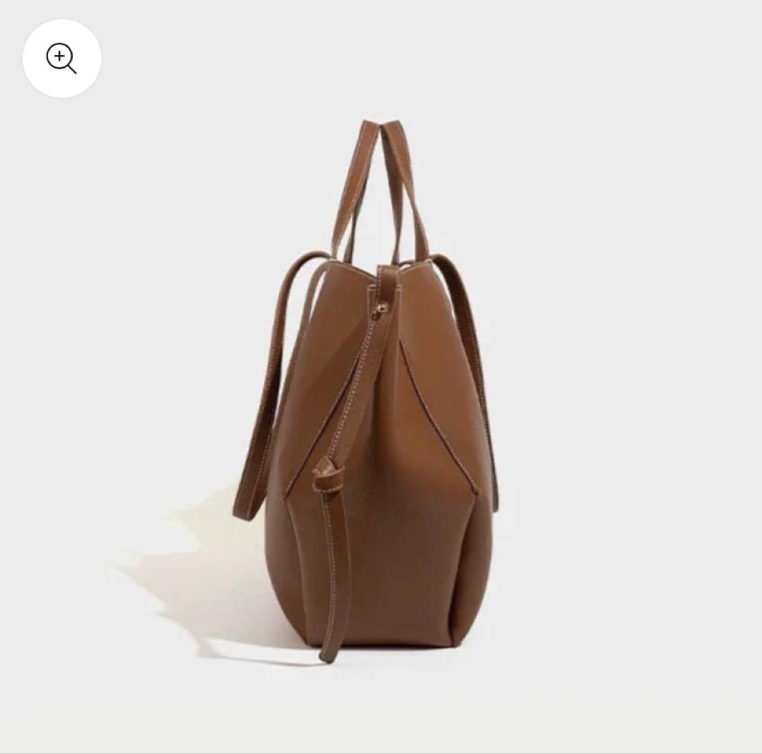バッグ LIORA Urban Flow Tote